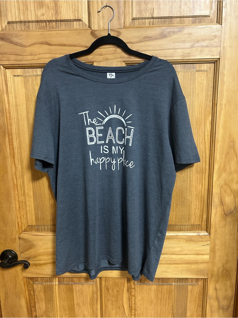 Women’s Graphic T-Shirt - Gray 'The Beach Is My Happy Place' Size XXL